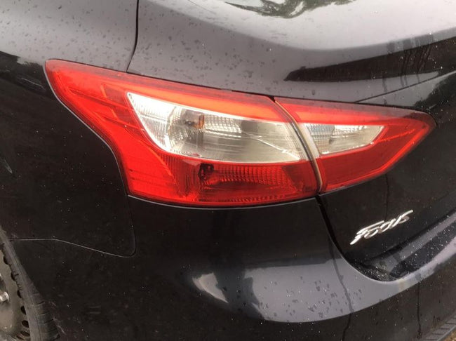 Feu arrière gauche côté conducteur d'occasion pour Ford Focus 2012-2014 DM5Z13405E