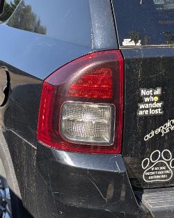 Feu arrière gauche (côté conducteur) d'origine d'occasion, compatible avec Jeep Compass 2014-2017, référence 5272909AB