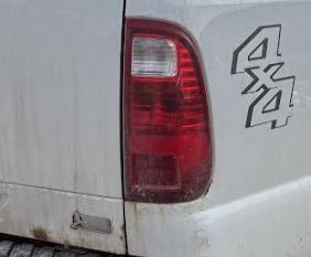 Feu arrière droit d'origine d'occasion, compatible avec les Ford F250SD et F350SD (2008-2016) - Référence : BC3Z13404A