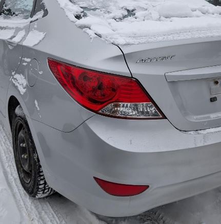 Feu arrière gauche côté conducteur d'occasion pour Hyundai Accent 924011R010 (2012-2014)