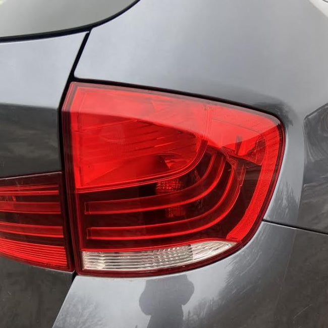 Feu arrière droit d'occasion pour BMW X1 2012-2015 (référence : 63212990112)