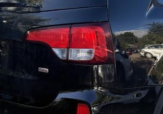 Used OEM RH LED Taillight fits 2014-2015 Kia Sorento 924021U500