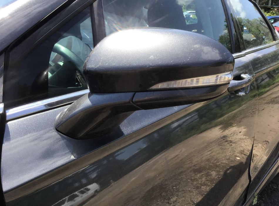 Rétroviseur extérieur gauche d'origine (OEM) d'occasion, sans avertisseur d'angle mort, avec clignotant, compatible avec Ford Fusion 2015-2017