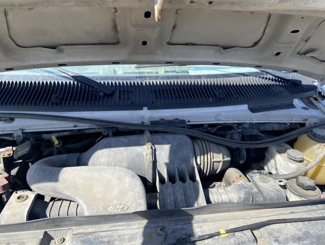 Démarreur d'origine d'occasion compatible avec Ford Expedition (2013-2014), Ford E150/E250 (2013-2014), Ford E350 (2013-2019) et Ford F150 (2013-2015).