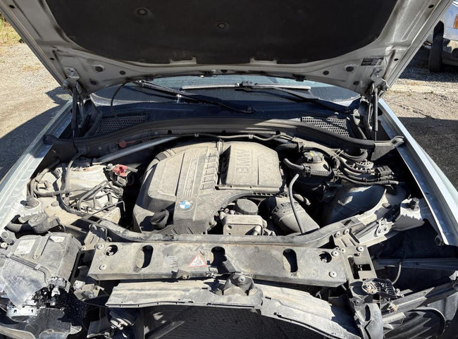 Démarreur d'origine d'occasion compatible avec les BMW 335i (2012-2015), BMW 335i GT (2014-2016) et BMW 435i/535i (2014-2016).