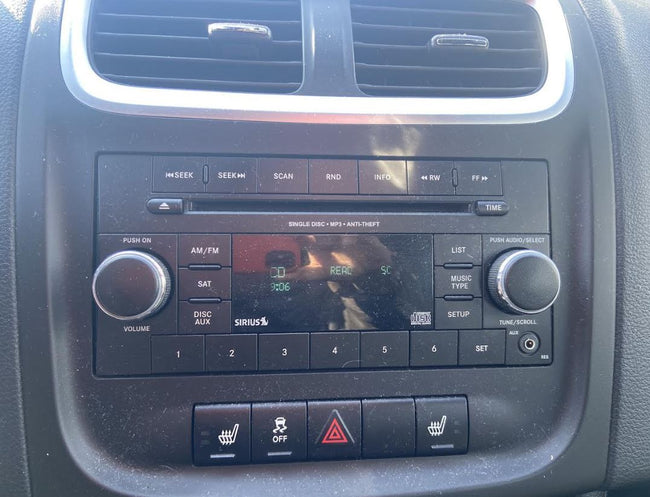 Équipement audio/vidéo d'origine d'occasion compatible avec Dodge Avenger, Caliber, Challenger et Chrysler 200 (2011-2012) - Références : 5091226AC et 5091226AD
