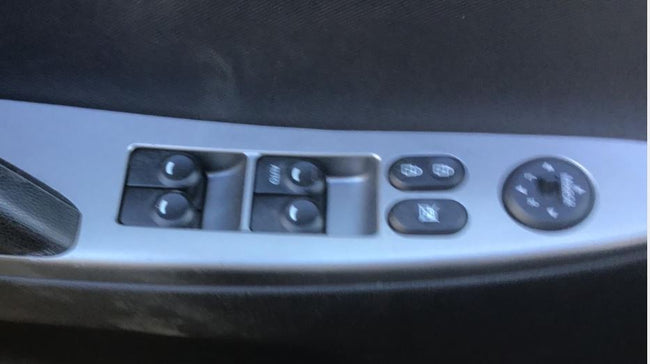 Interrupteur de porte avant OEM d'occasion pour Hyundai Accent 2012-2017 935701R110 935701R111