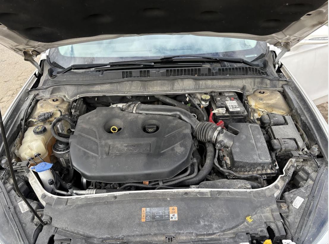 Compresseur de climatisation d'origine d'occasion compatible avec Ford Edge 2.0L (2015-2018), Ford Fusion 2.0L/2.5L (2013-2018) et MKZ 2.0L (2013-2020).