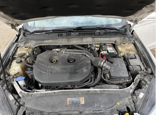 Compresseur de climatisation d'origine d'occasion compatible avec Ford Edge 2.0L (2015-2018), Ford Fusion 2.0L/2.5L (2013-2018) et MKZ 2.0L (2013-2020).