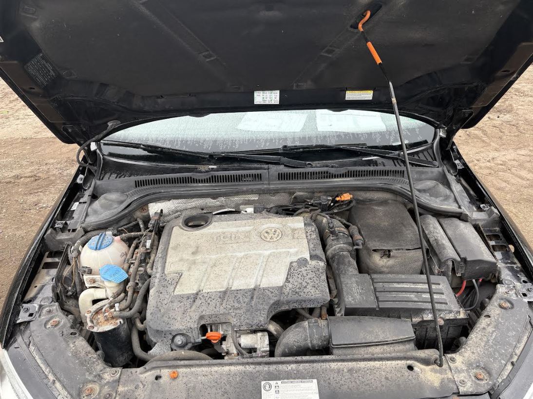 Compresseur de climatisation d'origine d'occasion compatible avec Audi A3 2.0L (2010-2013) et VW Jetta 2.0L (2011-2012) - Références : 5N0820803H et 5N0820803C